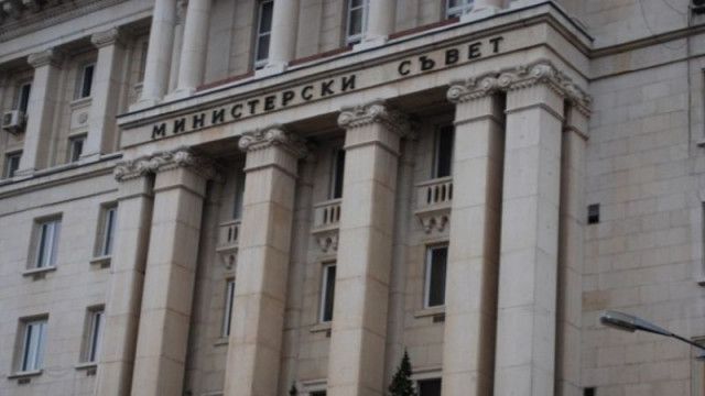 Правителството отпуска средства за безплатен транспорт на украински ученици